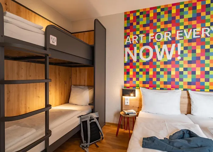 Hotel Meininger Frankfurt Main / Airport 3*