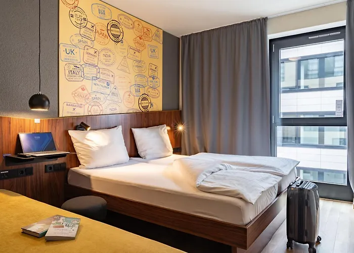 Meininger Frankfurt Main / Airport Hotel 3*