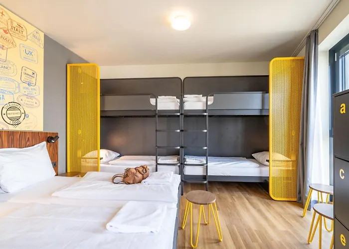 Hotel Meininger Frankfurt Main / Airport 3*